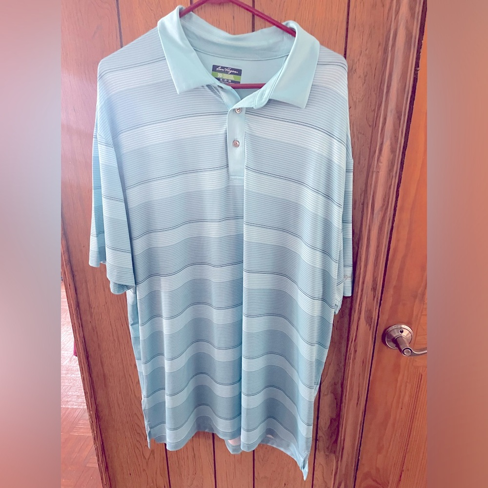 Men’s dress polo wore once. Size 2XL. Excellent condition